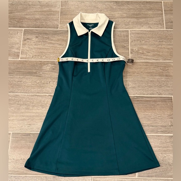 REFORMATION EcoMove Leslie Zip-Front Activewear Dress in Color Pine. Size Small. - Picture 8 of 10